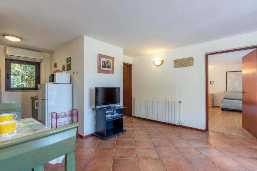 Apartment Villa Mirna - One Bedroom Apartment with Balcony and Garden View - foto 3