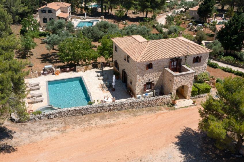 Aresti Mountain Resort Villa Ira mit privatem Pool