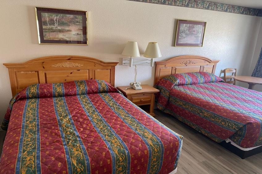 2 Queen Beds with Kitchenette Non-Smoking - foto 18