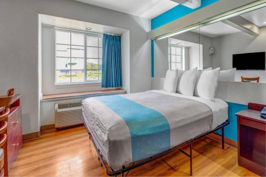 1 Queen Bed  Non-Smoking - foto 10