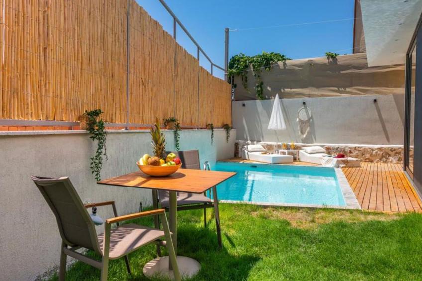 Schöne Villa mit großem Pool - foto 2