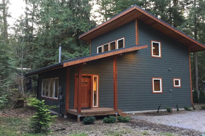Brandneue Hütte mit Holzofen und Wi-Fi