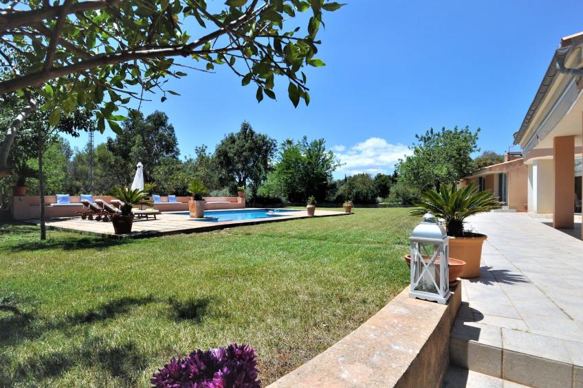 Villa con piscina y pista de tenis privada ideal para familias.  - WiFi Gratis - foto 5