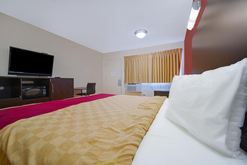 King Bed Non-Smoking - foto 12