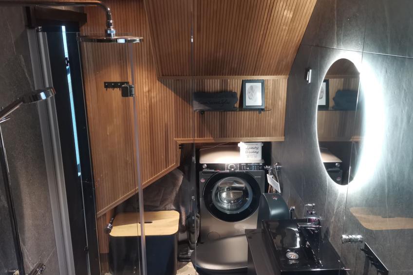 Levi secret igloo ruska 8d - foto 22