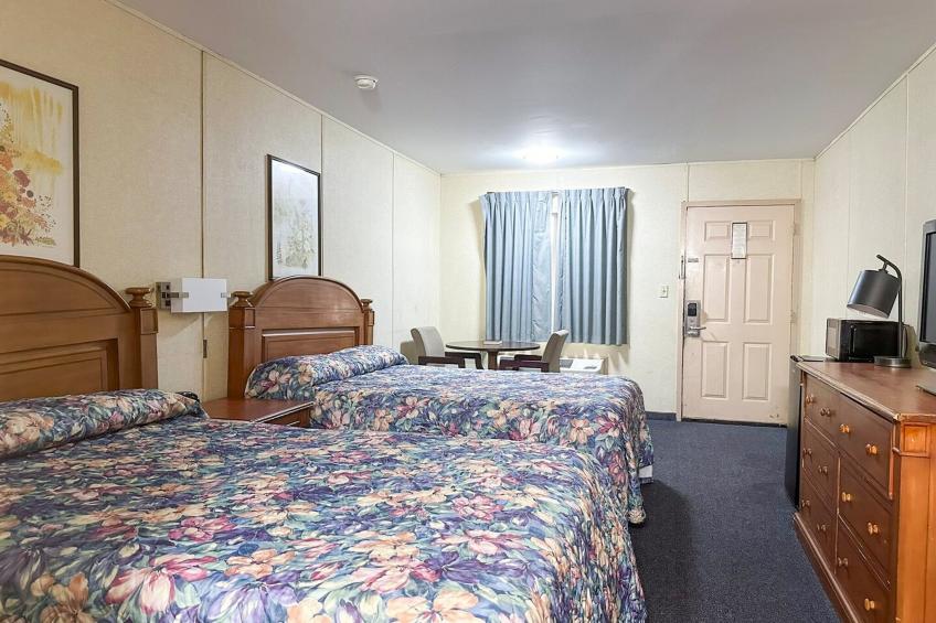 2 Queen Bed Smoking - foto 15