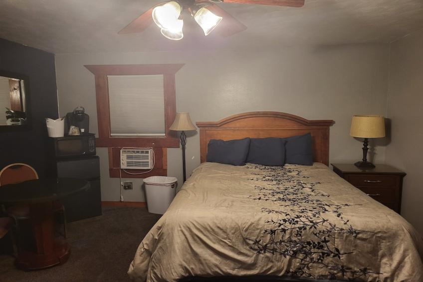 Queen Bed Non-Smoking