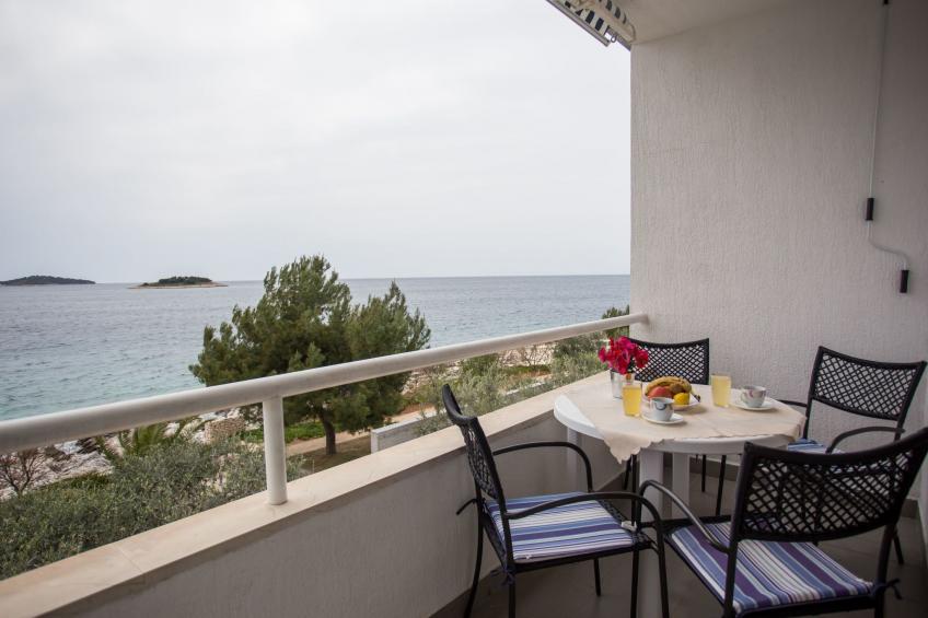 mit Blick auf das Wasser - foto 14