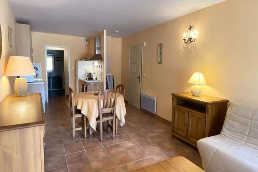 04b2 : Beau Studio Dans Un Mas Provençal - Piscine - foto 8