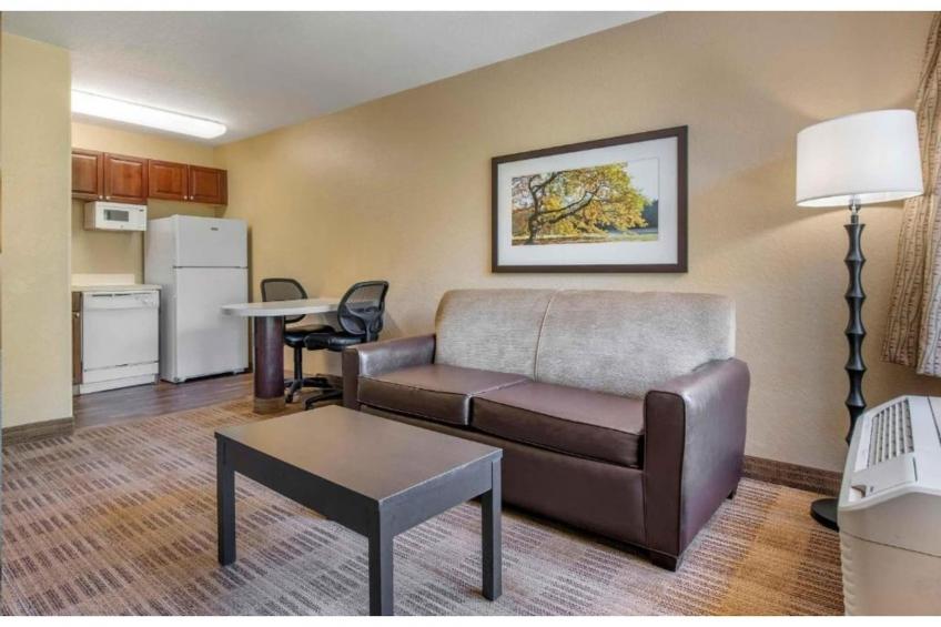 2 Full Beds | Suite, Non-Smoking, Kitchen - foto 4