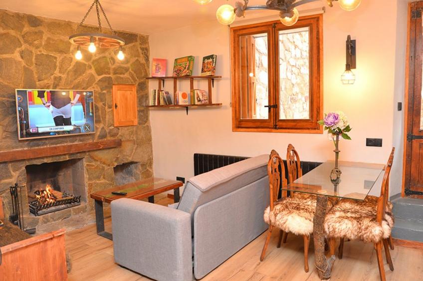 Angepasste rustikale Wohnung für 4 Personen Pobla de Lillet