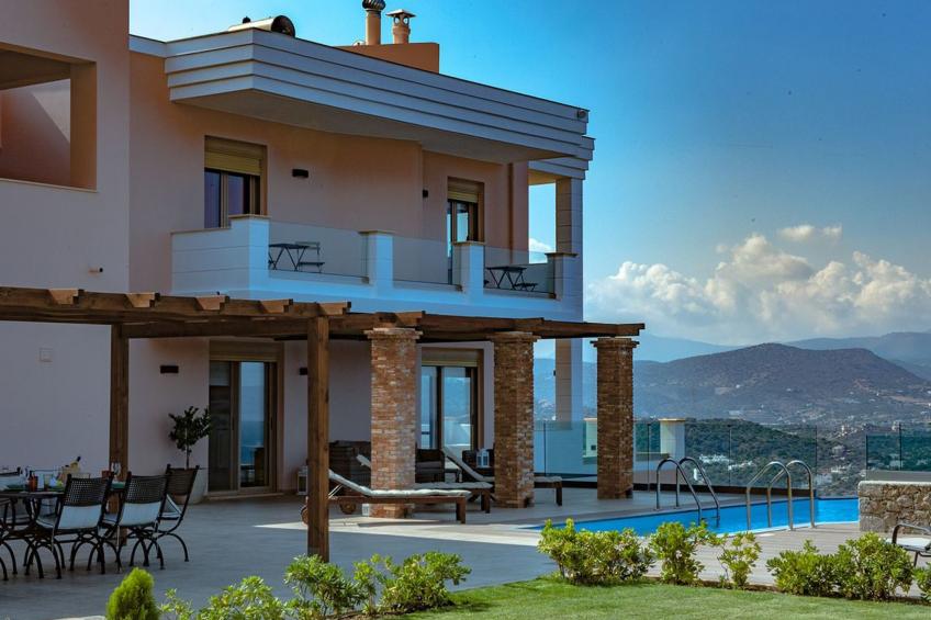 Brandneue, schicke und luxuriöse Wohnung