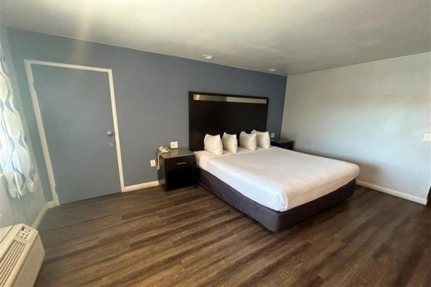 1 King Bed  Suite Non-Smoking Sofa-Bed - foto 34