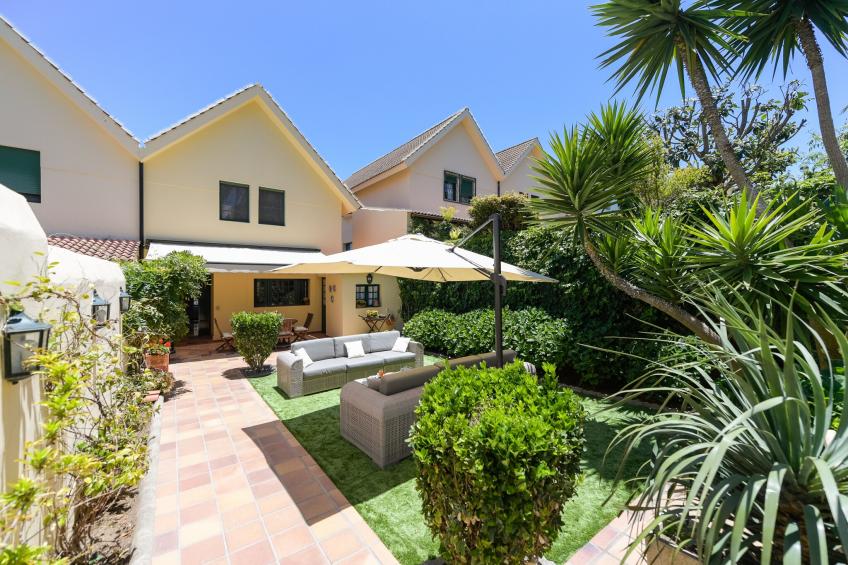 House with cozy garden BBQ and free parking - foto 6