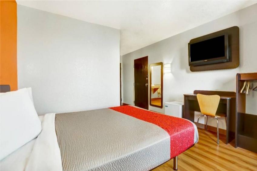 1 QUEEN BED  NON-SMOKING - foto 14