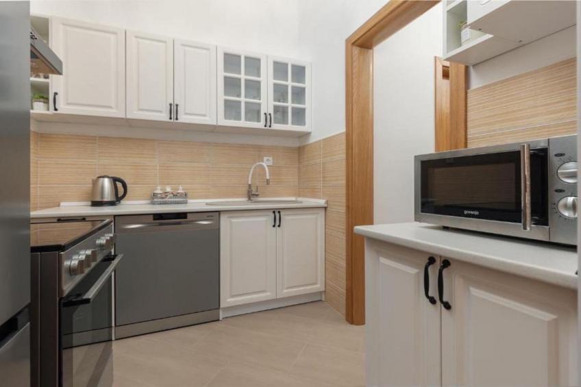 Stylish Budva Apartment with Panoramic Views - Two Bedroom Apartment - foto 6