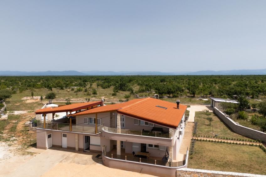 Five Bedroom Villa With Pool - foto 44