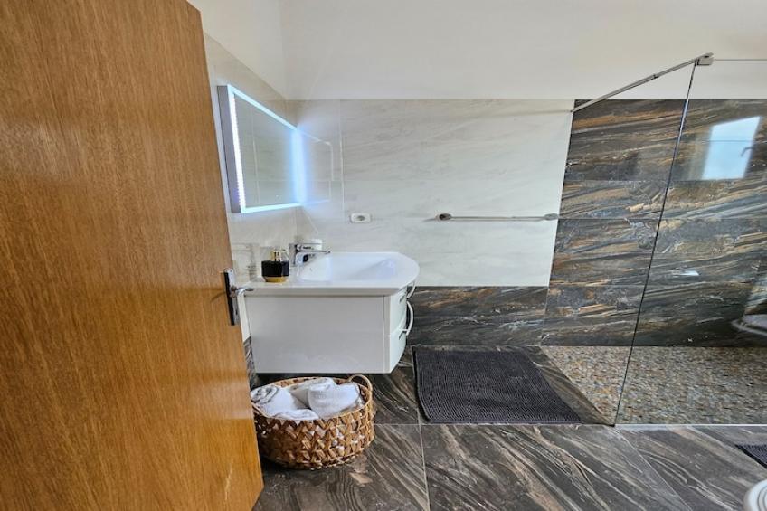 Holiday Home Sunrise - Three Bedroom Holiday Home - foto 25