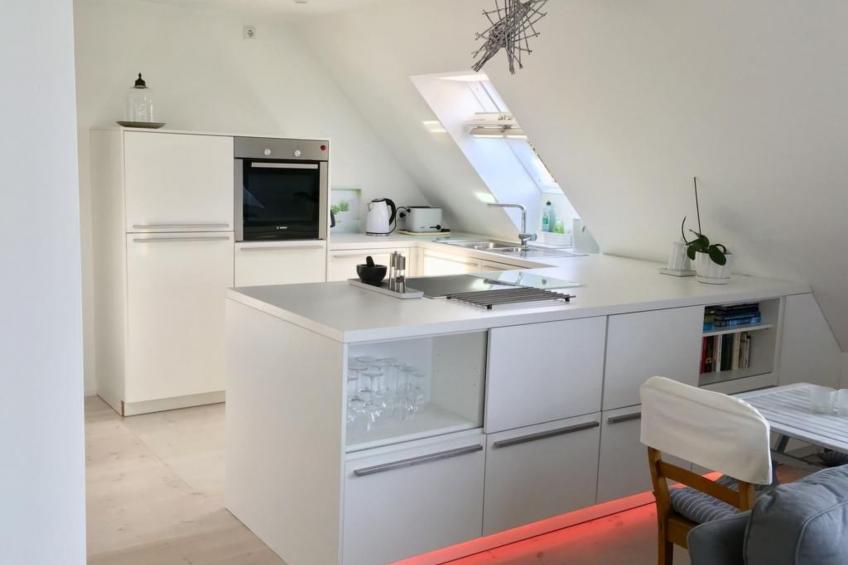 Helle Dachgeschosswohnung an der Flensburger Förde - foto 11