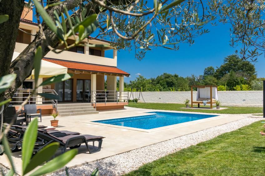 Beeindruckende Luxusvilla mit beheiztem Privatpool - foto 4