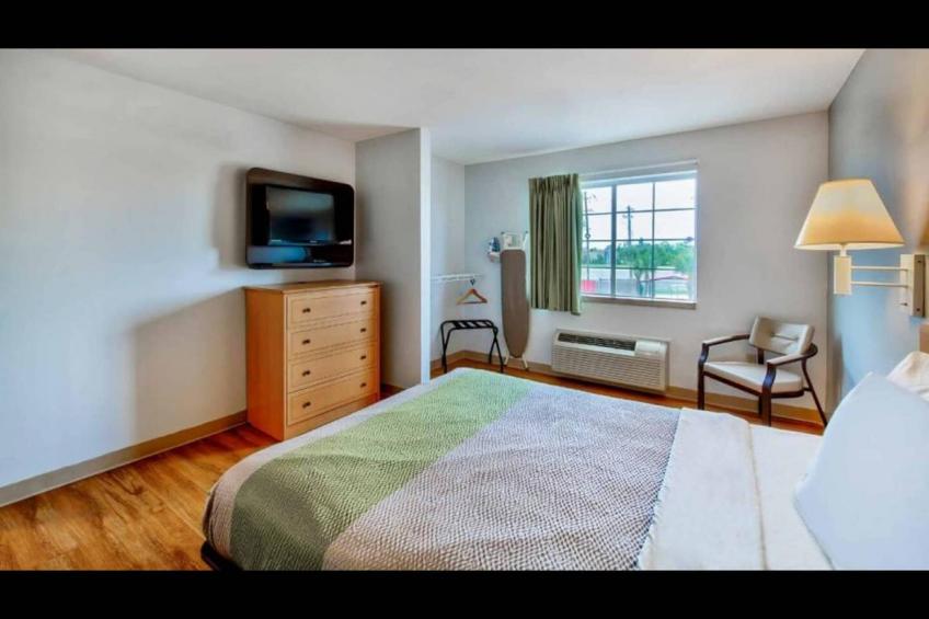 Queen Bed with Kitchenette Smoking - foto 7
