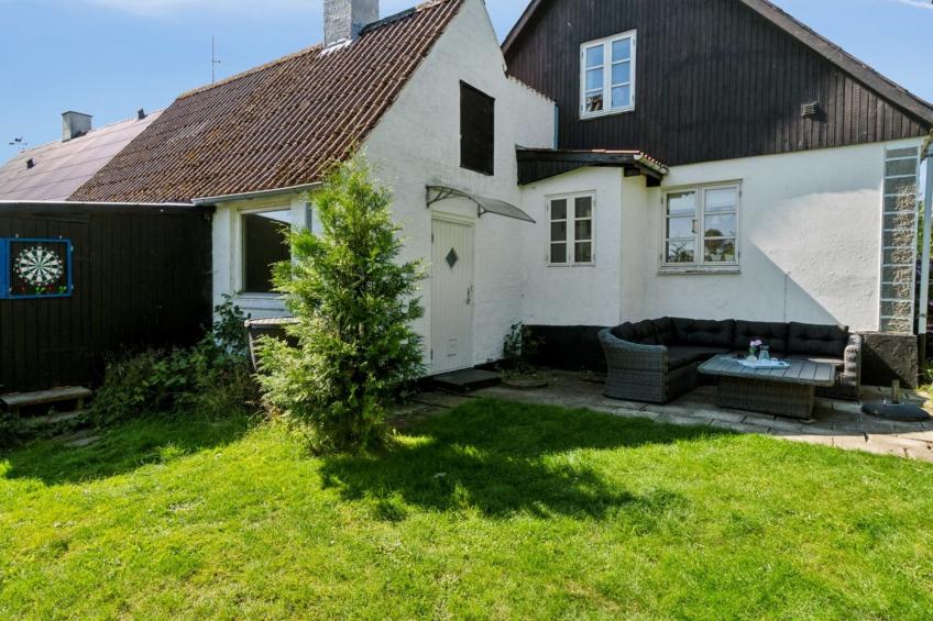 "Tuva" - 3.6km from the sea