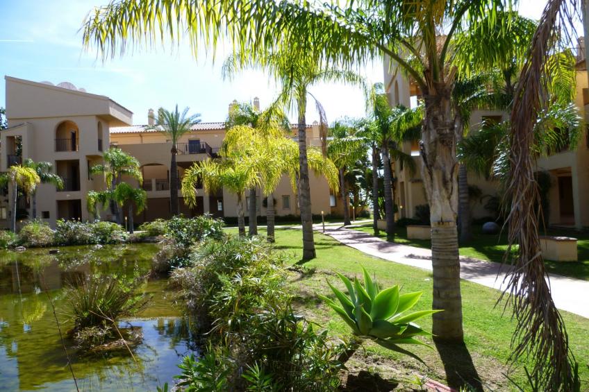 3-Bedroom Apartment with Sea & Mountain Views - foto 37