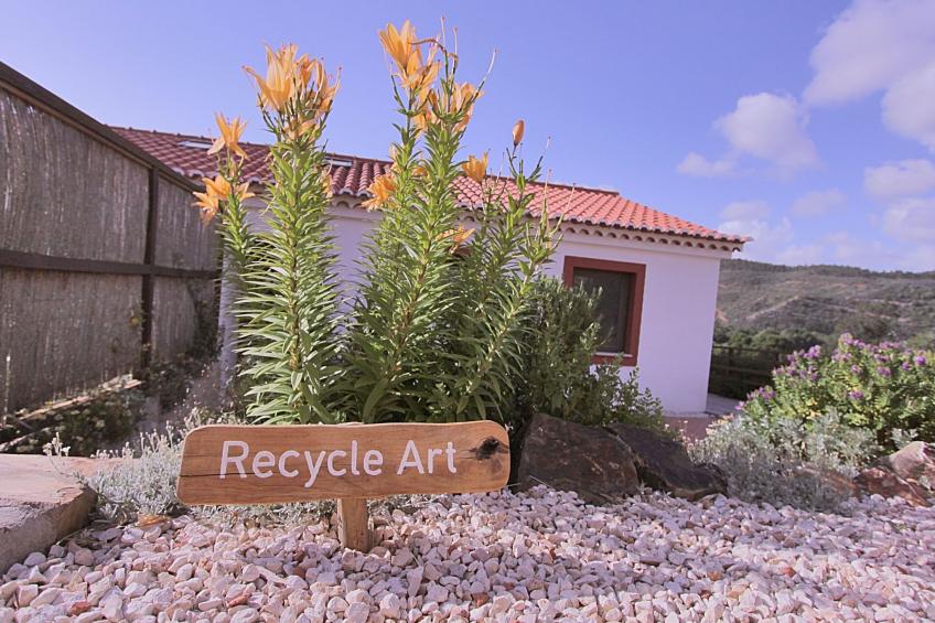 "The Recycle Art" mit Terrasse