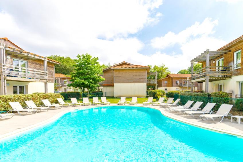 Les Terrasses du Lac One Bedroom Cabin Apartment 6 adults OTA