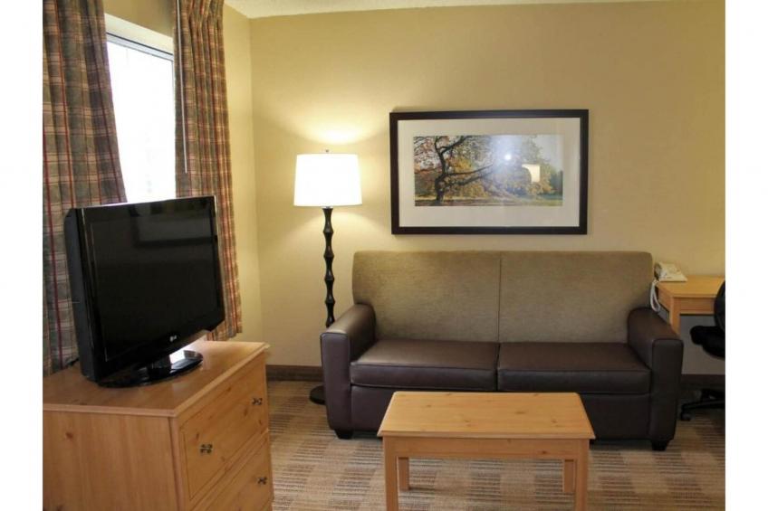 1 Queen Bed  Non-Smoking Kitchen - foto 19