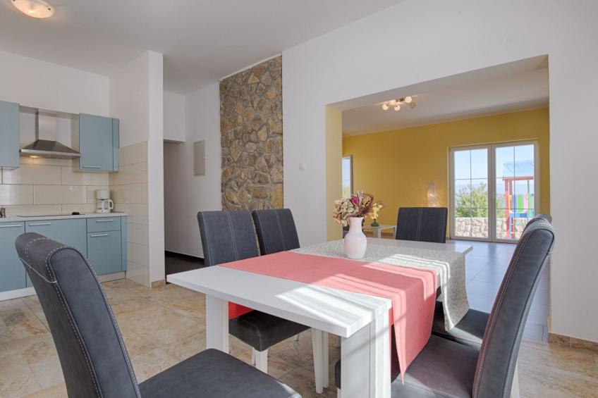 Luxuriöse Villa mit Pool, großem mediterranen Garten und Kinderspielplatz. - foto 39