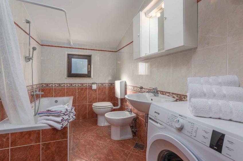 Vakantiewoning met balkon en airconditioning - BF-J9KPF - foto 13