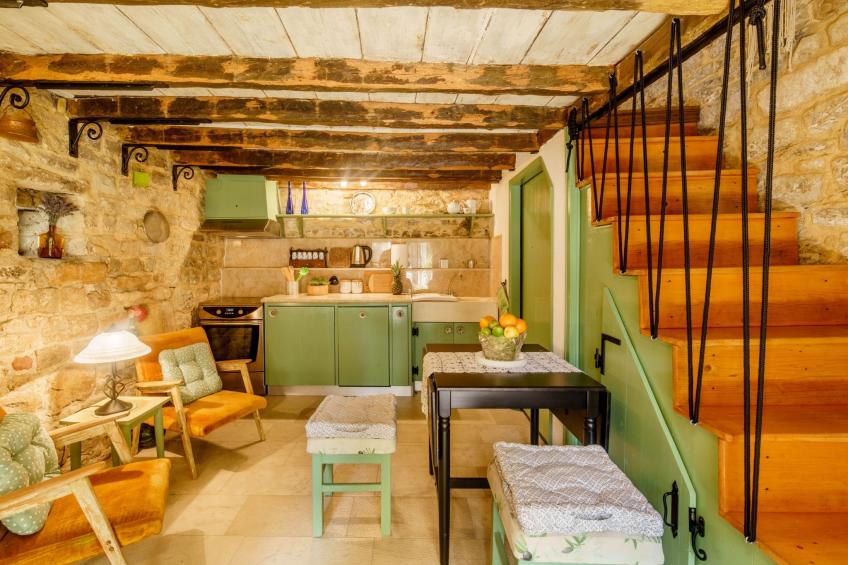 Haus in Kastel Sucurac mit Garten und BBQ - foto 11