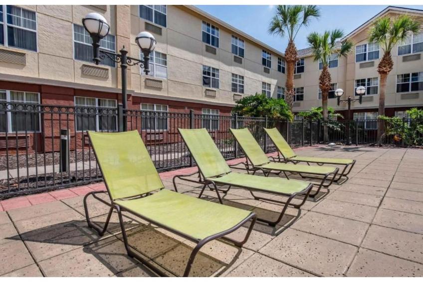 1 Full Bed | ADA\/Tub\/Non-Smoking\/Kitchen - foto 6