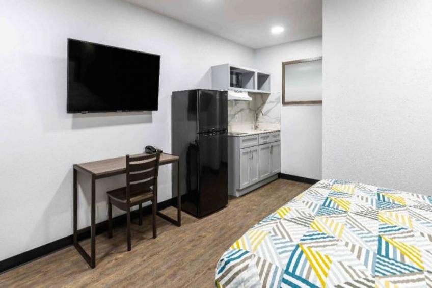 1 King Bed  Smoking Kitchen - foto 18