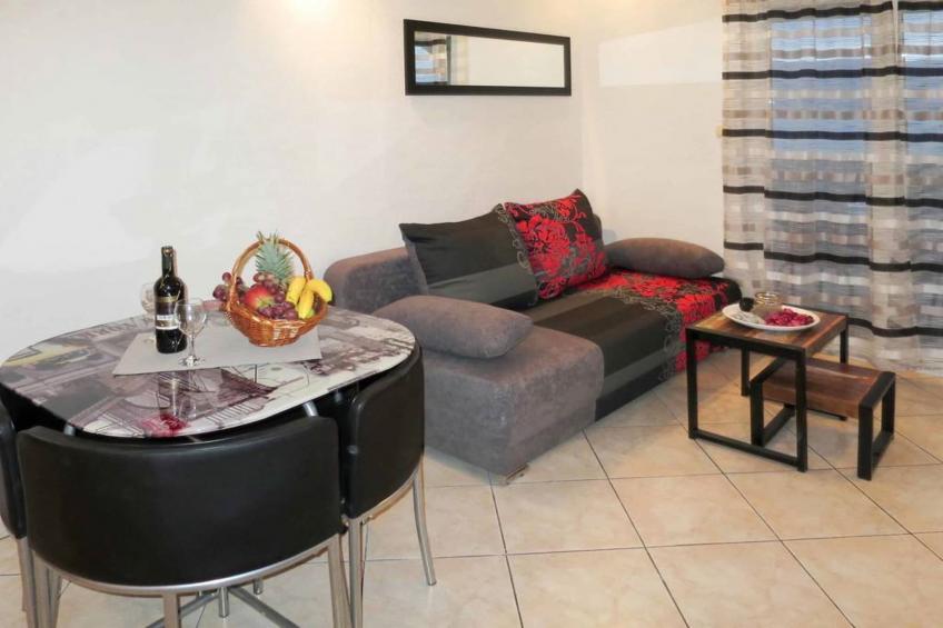 Sea-View Apartments with Pool, Terrace, and Outdoor Lounge in Scenic Čiovo Island - Standard One Bedroom Apartment (Sollis II) - foto 2