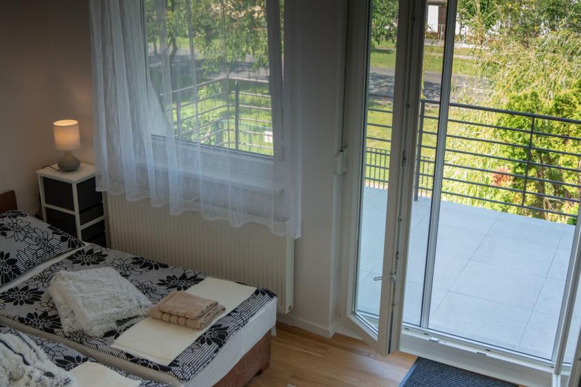 Doppelhaushälfte für sechs Personen mit Garten - foto 18