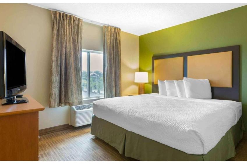 1 QUEEN BED | SUITE, NSMK, KITCHEN - foto 2