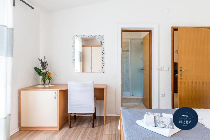 Villa Ivan apartment with balcony and sea view A1 - foto 36