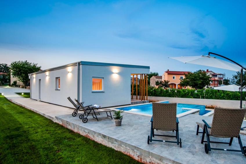 Vollständig freistehende Designervilla mit Infinity-Pool - foto 39