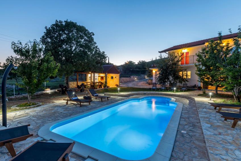 Villa Podrugovi Dvori mit Pool - foto 49