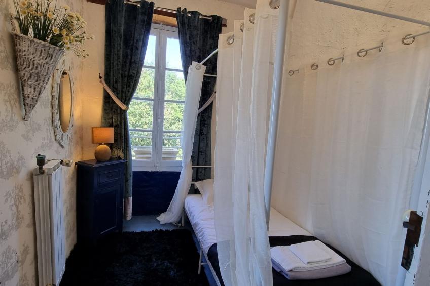 8-Zimmer-Schloss mit Pool und eigenem Park - foto 39