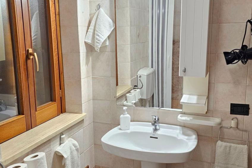 Helle mediterrane Villa mit Veranda und Garten - foto 24