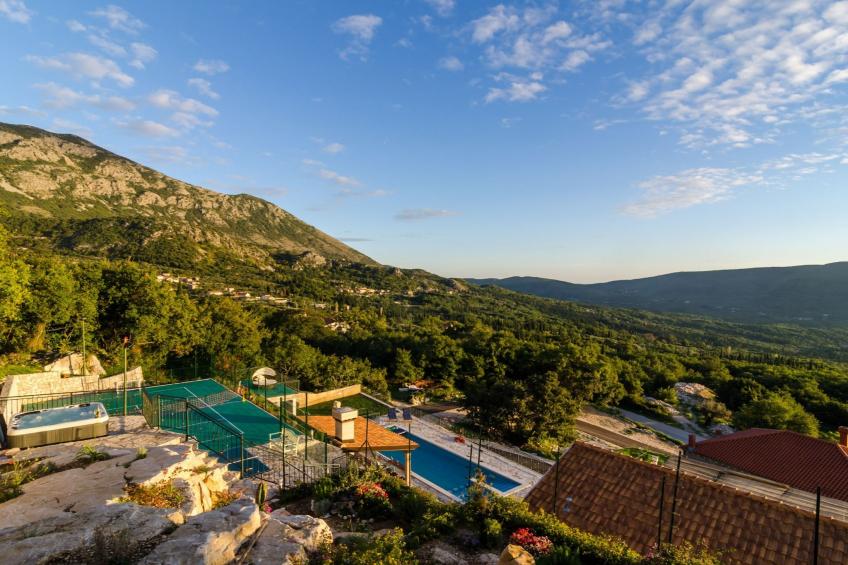 Villa Falcon Rook - Four-Bedroom Villa with Terrace and Swimming Pool - foto 54