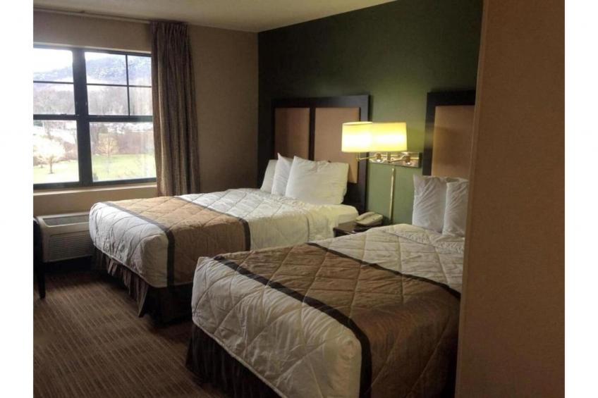 2 Queen Beds  Non-Smoking Kitchen - foto 6