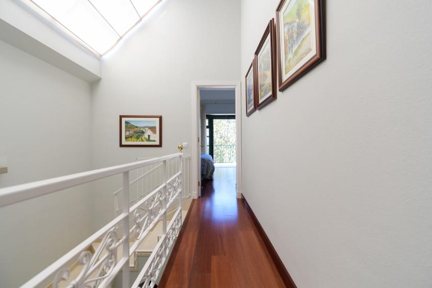 House with cozy garden BBQ and free parking - foto 16