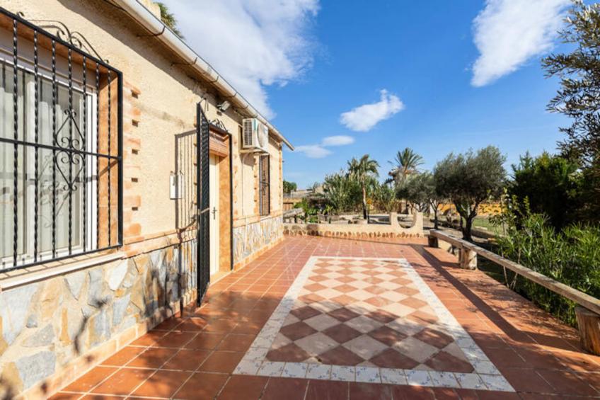 Maison à Dolores - foto 10