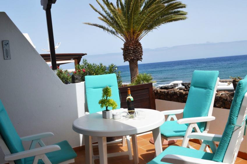 in Playa Honda mit Möblierter Terrasse