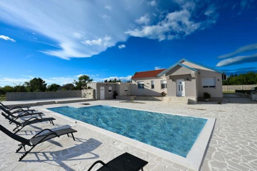 Holiday Home Marija with pool