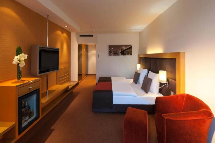 Sunday am Main Taunus Zentrum Frankfurt/Sulzbach Standard Double Room - foto 6